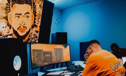 SUPA MEGA THAT’S THE HOLLY MECCA